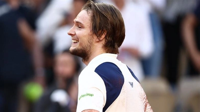 Alexander Bublik vs Jannik Sinner, French Open 2025 Free Live Streaming Online: How To Watch Live TV Telecast of Men's Singles Quarterfinal Roland Garros Tennis Match?