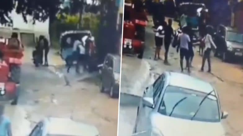 Bengaluru: 6 Drunk Men Grope and Drag Woman in Broad Daylight in Karnataka, Assault Locals Who Try To Help Victim; Disturbing Video Surfaces