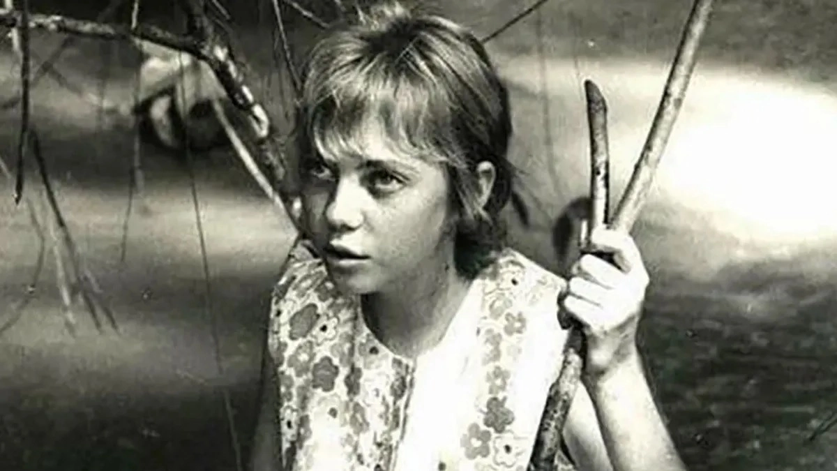 Juliane Koepcke survived 1971 LANSA Flight 508 crash and 11 days stuck in Amazon rainforest before being rescued.