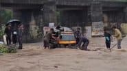 Junagadh Rains: Auto Rickshaw With 3 Passengers Gets Trapped in Water After Heavy Rainfall in Keshod Leads to Flooding in Utavali River, Video Surfaces