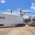 Louisiana: Man Driving 18-Wheeler Hits Electrical Worker Working on Traffic Light in US, Leaves Him Dangling in Air; Terrifying Video Surfaces