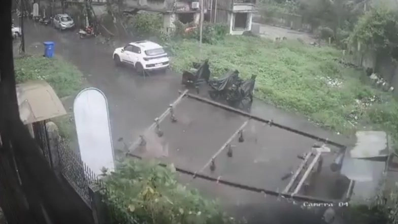Palghar: Electric Transformer Collapses in Naigaon's Vijay Park Area Following Heavy Rains and Strong Winds, Terrifying Video Surfaces