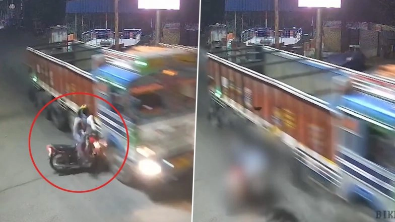 Accident Caught on Camera in Patna: 3 Youths Suffer Serious Injuries After Their Speeding Bike Collides With Truck in Bikram Area, Terrifying Video Surfaces