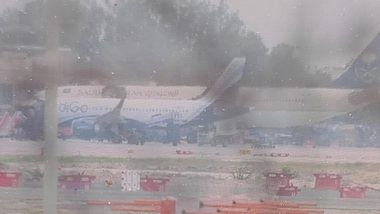 Uttar Pradesh: Smoke Detected in Saudia Airlines Plane at Lucknow Airport From Jeddah, Passengers Safely Deboarded (Watch Video)