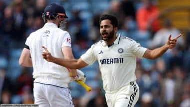 Shardul Thakur Scalps Two Wickets in Two Balls, Shifts Momentum of the Game by Dismissing Ben Duckett, Harry Brook During IND vs ENG 1st Test 2025 (Watch Video)