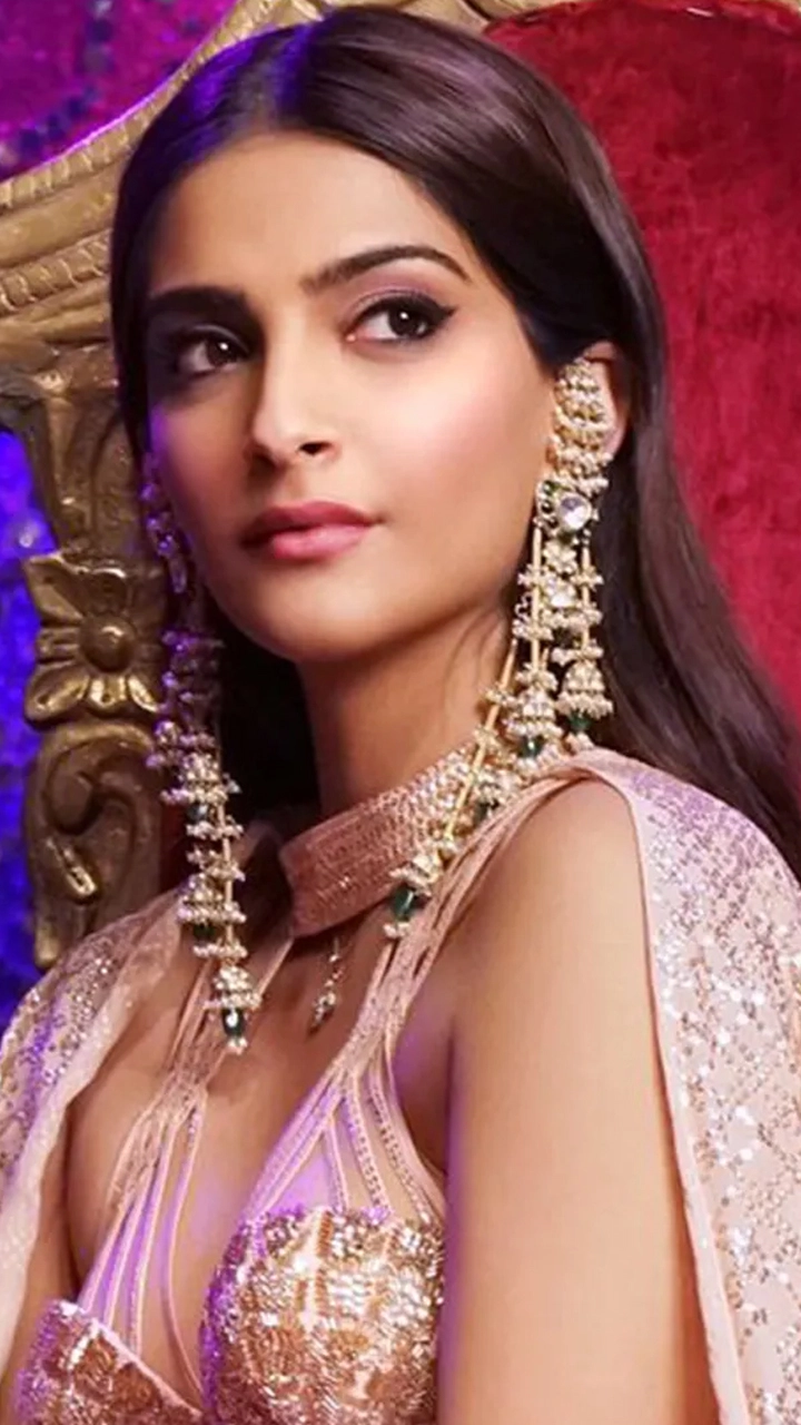 Sonam Kapoor Birthday Special: Top 6 Iconic Roles of the Actress