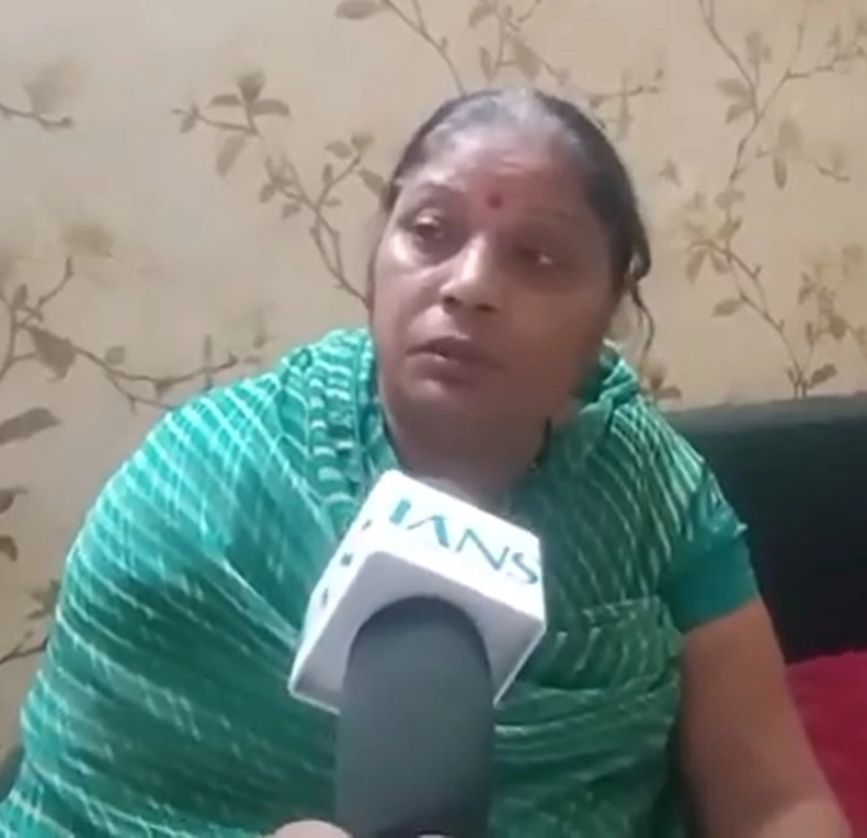 Sonam Raghuvanshi's mother, Sangeeta Raghuvanshi, reportedly objected to Sonam's relationship with Raj Kushwaha and was warned by Sonam of 