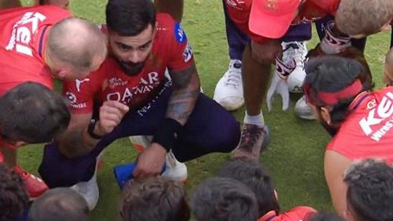Virat Kohli Gives Pre-Match Pep Talk, Motivates Teammates in Team Huddle Ahead of Toss in RCB vs PBKS IPL 2025 Final (See Pic)