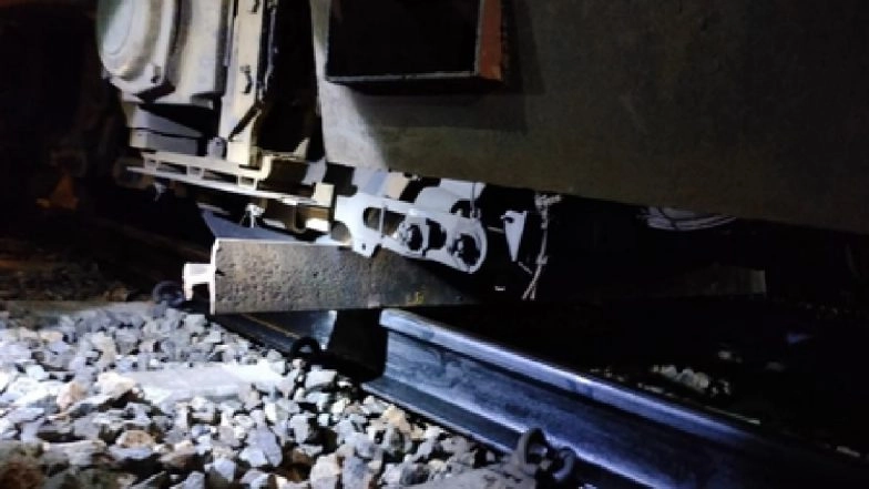 Tamil Nadu: Narrow Escape for Madras HC Judges As Yercaud Express Hits Iron Rod on Track