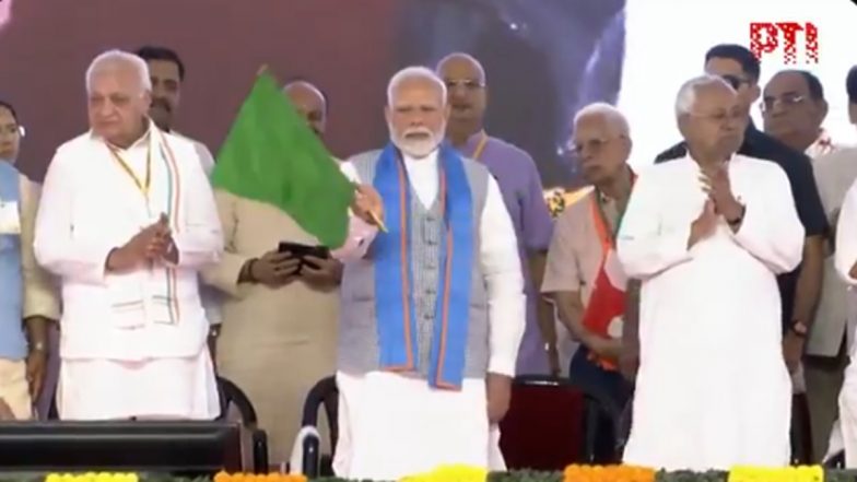 Bihar: PM Modi Inaugurates, Lays Foundation Stones for Projects Worth over INR 5,900 Cr in Siwan