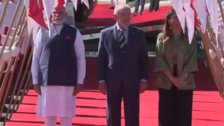 PM Modi in Brasilia: PM Narendra Modi Receives Grand Welcome From Brazil President Luiz Inacio Lula da Silva at Alvorada Palace, Both Leaders To Hold Talks Next