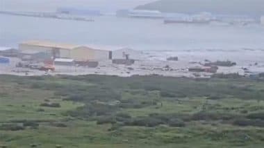 Tsunami in Russia: Coastal Buildings Swept Away As Tsunami Batters Kuril Islands After Powerful 8.7 Magnitude Quake Jolts Kamchatka, Terrifying Video Surfaces