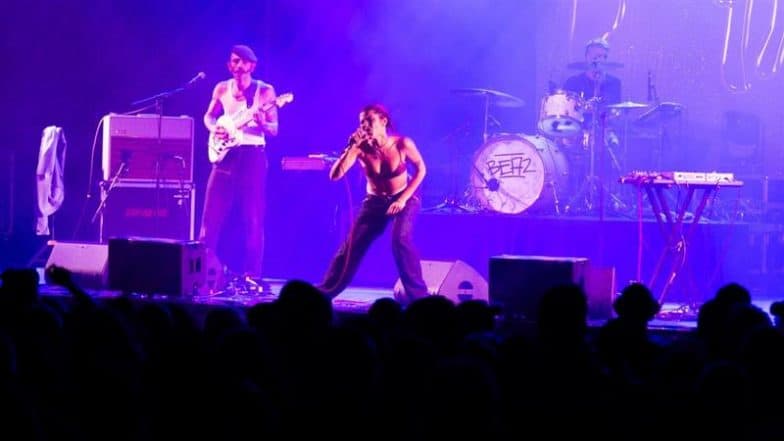 ‘I’m Faced With a Choice’: French Singer Rebecca Baby Groped During Live Show, Finishes Performance Topless in Protest Against Sexual Harassment (View Post)