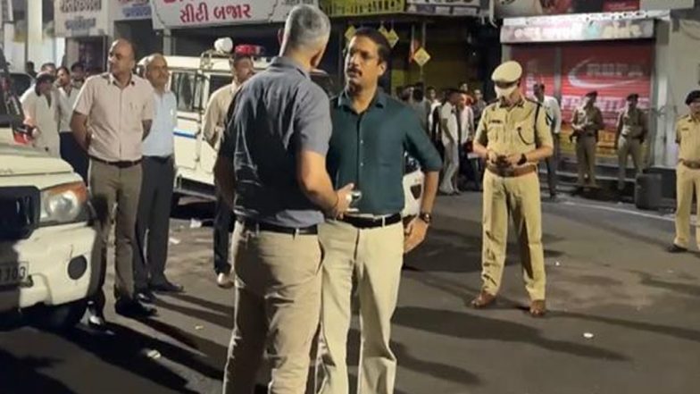 Surat Shocker: Jewellery Shop Owner Shot Dead During Robbery Attempt in Gujarat's Sachin Area, 1 Nabbed; Manhunt Launched for 3 Accused (Watch Video)