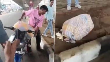 ‘Sada Aam Hai’: 2 Men on Bike Dump Woman’s Body in Sack Near Ludhiana’s Aarti Chowk, Flee Leaving Vehicle Behind After Roadside Vendors Question Them; Probe On (Watch Video)