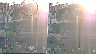 Ghaziabad Horror: Man Crushed to Death by Falling Balcony Slab While Waiting at Bike Repair Shop, Video Surfaces