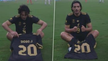Diogo Jota Dies: Raul Jimenez Pays Tribute by Displaying Jersey and Performing Late Liverpool Star’s Iconic Celebration After Scoring Goal During USA vs Mexico CONCACAF Gold Cup 2025 Final (Watch Video)