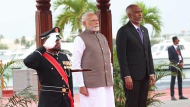 PM Modi in Maldives: Prime Minister Narendra Modi Accorded Ceremonial Welcome, Guard of Honour at Republic Square in Male (See Pics and Video)