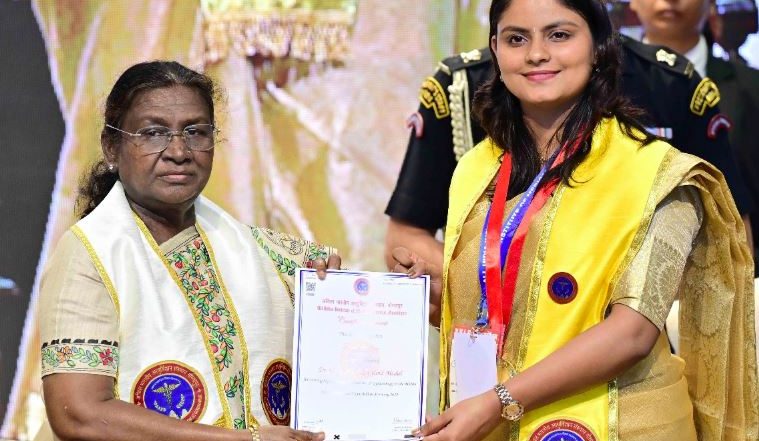 India News | President Murmu Graces First Convocation Ceremony of AIIMS Gorakhpur