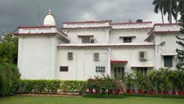 India News | UP: Sandalwood Tree Worth Lakhs Stolen from KGMU Vice-Chancellor's Official Residence in Lucknow