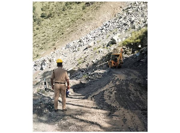 India News | BRO Works to Clear Land Subsidence Near Bhatwari on Gangotri Highway