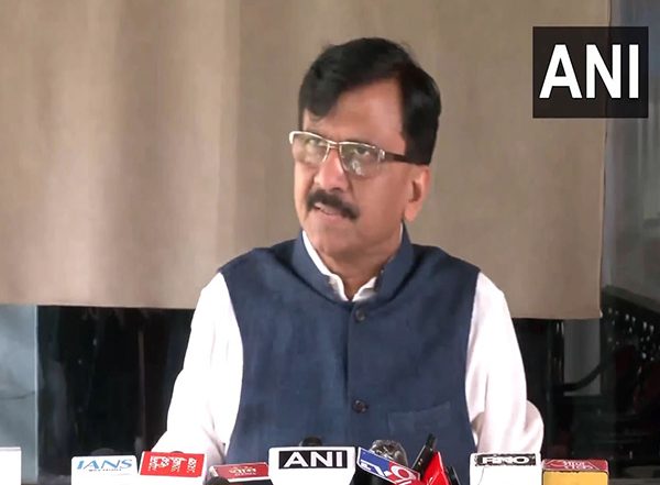 India News | Disha Salian Case: Sanjay Raut Demands Apology from CM Fadnavis, BJP Leaders After SIT Rules out Foul Play