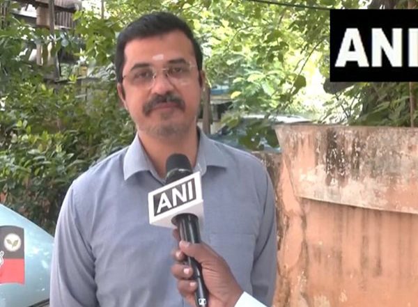 India News | Tamil Nadu: AIADMK Seeks Transparent Probe into Sivaganga Custodial Death, Says Party Stands with Deceased's Family