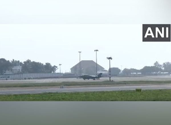 India News | British F-35B Fighter Jet Stranded at Thiruvananthapuram Airport Awaits Repairs