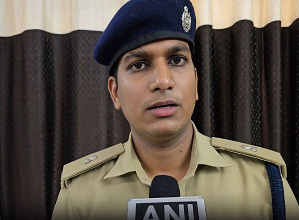 India News | Tribal Youth of MP's Chhindwara Alleges He Was Forced to Drink Urine by His Former Employer