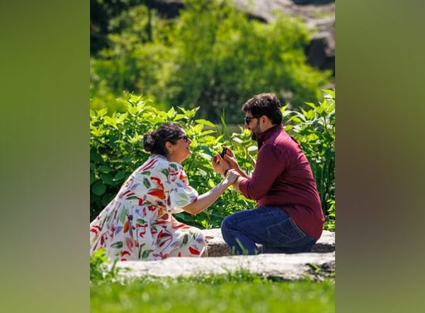 Entertainment News | Anshula Kapoor Announces Engagement to Boyfriend Rohan Thakkar; Shares Dreamy Proposal Pics
