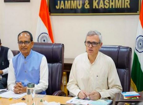 India News | Union Minister Shivraj Singh Chouhan Reviews Agriculture and Rural Development Initiatives in Jammu & Kashmir