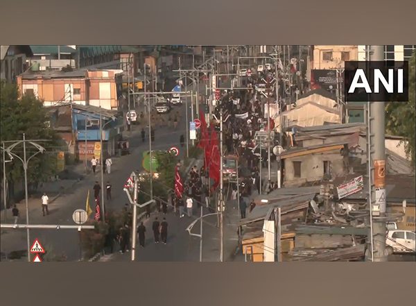 India News | Srinagar: People Gather in Big Numbers to Participate in Muharram Procession