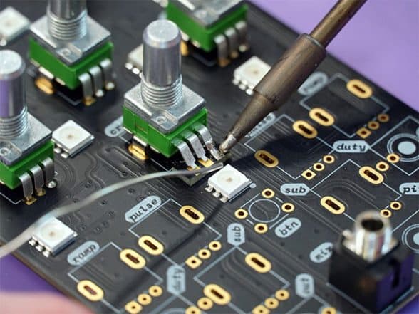 Business News | South Korean Chipmakers Accelerate Facility Investments Amid Booming AI Demand