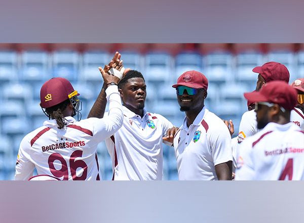 Sports News | West Indies Coach Daren Sammy Lauds His Bowling Unit as They Bowled out Australia for 286