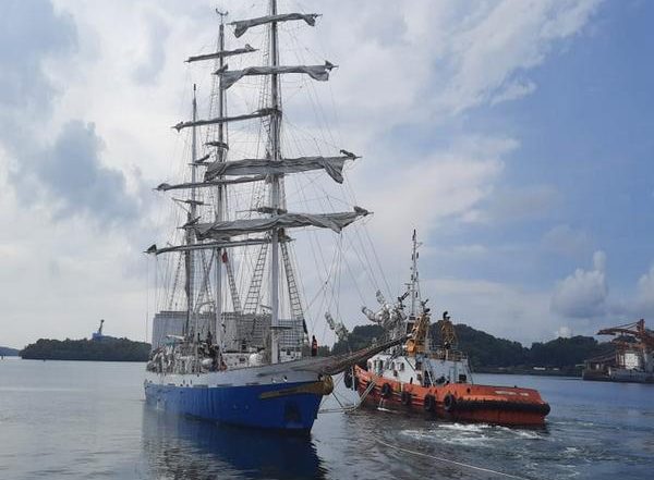 India News | Four Tamil Nadu Fishermen Return Home After Being Rescued by Sri Lankan Navy