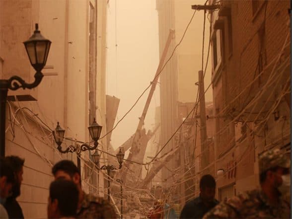 World News | 12 Die After Karachi Building Collapse, Commissioner Blames Residents for Mishap