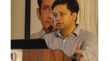 Business News | Robots Welcome IEM's Class of 2025: A Futuristic Start to a Promising Journey