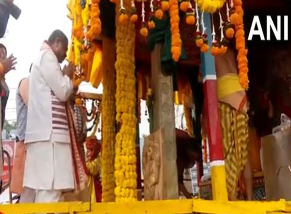 India News | Union Minister Dharmendra Pradhan Participates in Bahuda Yatra by Pulling Chariot of Goddess Subhadra in Koraput