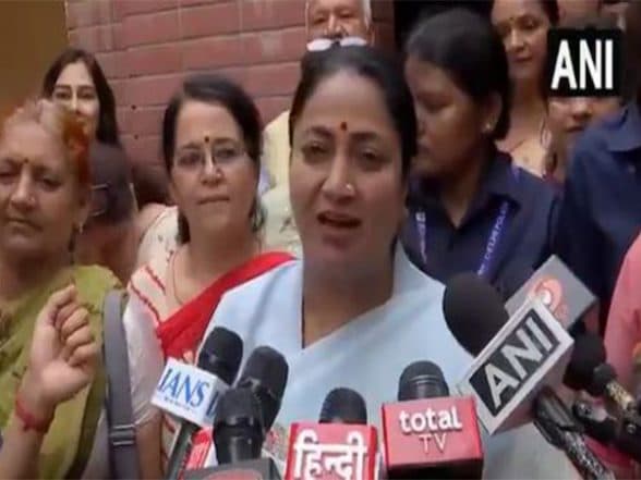 India News | Delhi CM Rekha Gupta Praises Lakshmibai Kelkar's Contribution to Nation on Her Birth Anniversary