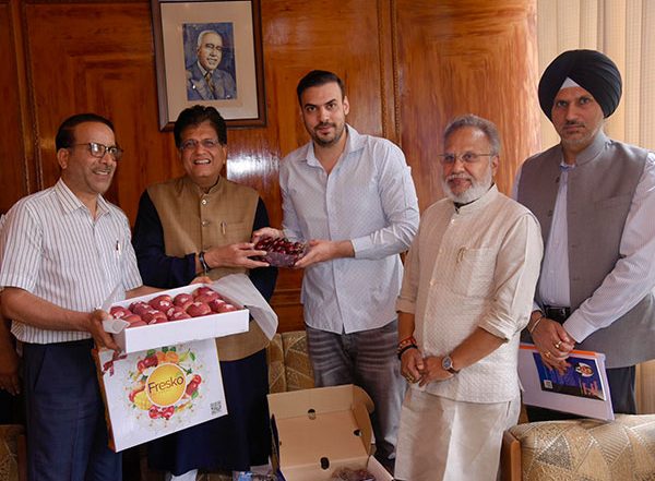India News | Piyush Goyal Meets J-K Traders, Discuss Strategies to Sustain Industrial Development in  Cold Chain, Agro-processing Sectors