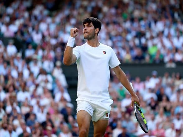 Sports News | Carlos Alcaraz Storms into Quarter-finals of Wimbledon 2025 After Defeating Andrey Rublev