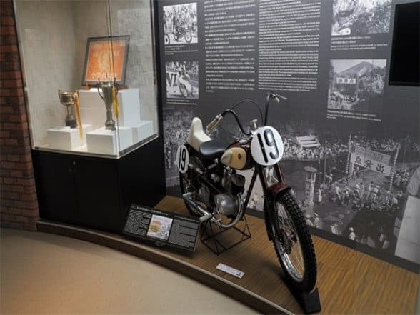 World News | Japan: Yamaha Motor Celebrates 70th Anniversary, Launches New Logo