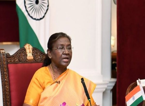 India News | Vadodara Bridge Collapse: President Droupadi Murmu Expresses Condolences to Families of Deceased