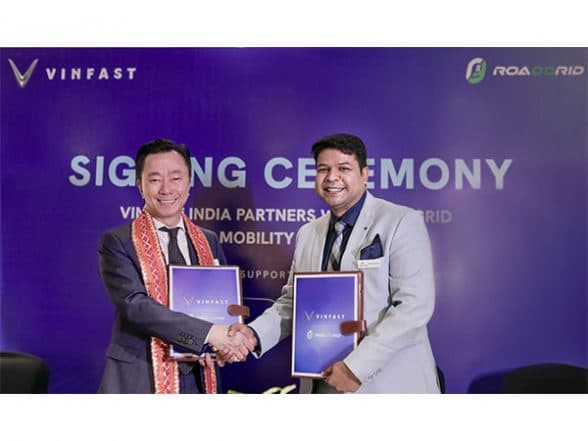 Business News | VinFast Signs India's RoadGrid to Builds Strong Charging and Aftersales Support, Aiming for 120 Extended Service Workshops Before First Vehicle Delivery