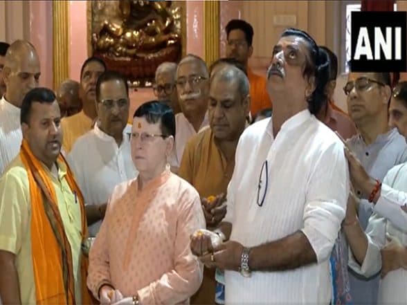India News | Delhi: Prayers Offered at Chhatarpur's Aadya Katyayani Mandir on Guru Purnima