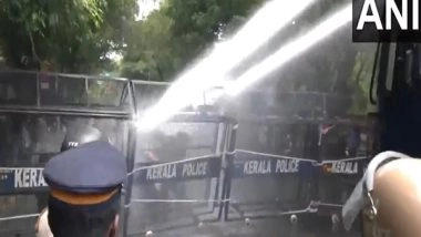 India News | Kerala: Police Use Water Cannons to Disperse SFI Members Protesting Against Guv in Kannur