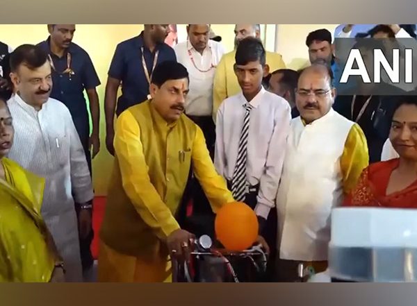 India News | MP CM Mohan Yadav Distributes Free Bicycles to Students, to Give Scooty Next Month