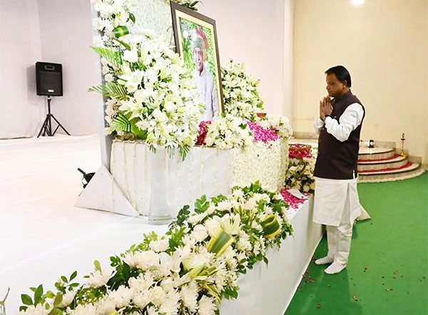 India News | Odisha CM Paid Tributes to Daulal Vaishnaw, Father of Ashwini Vaishnaw