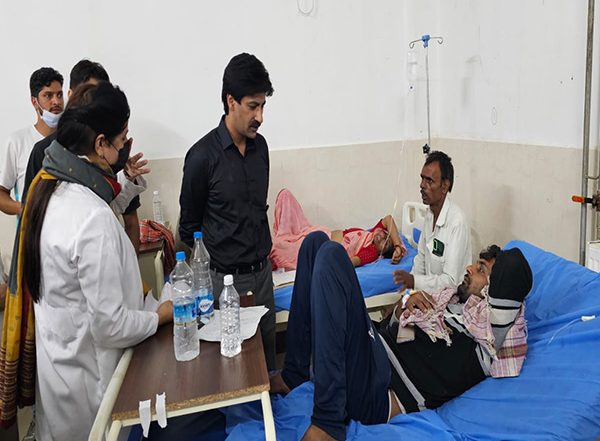 India News | J-K: Anantnag Deputy Commissioner Visits GMC, Assures Support to Injured Pilgrim