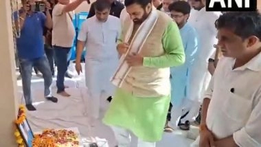 India News | Haryana CM Meets Family of IAF Pilot Killed in Jaguar Crash, Honours Squadron Leader's Bravery